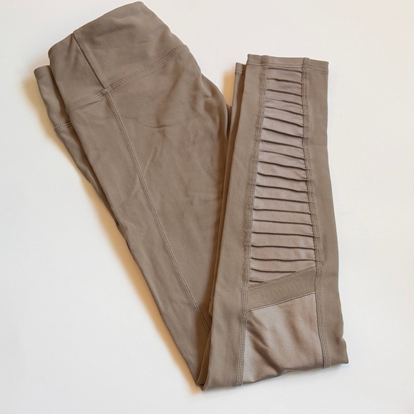 ALO Yoga Pants - ALO Yoga Women's Leggings in Taupe
